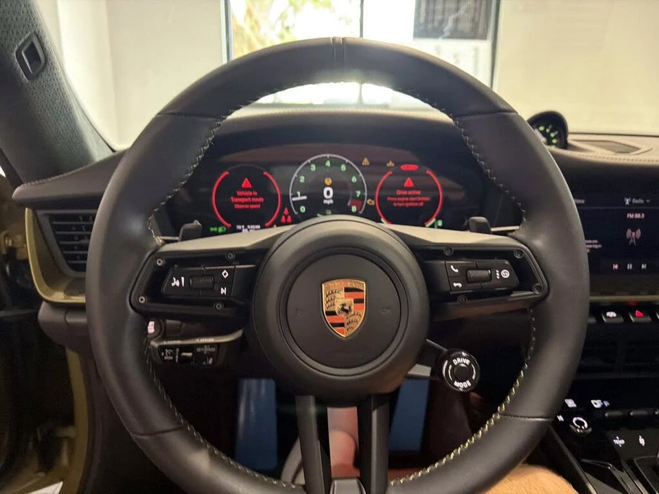 2026 Porsche 911 - Image 19 of 23