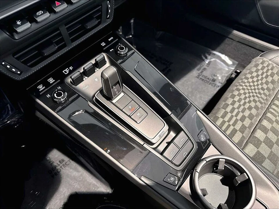 2026 Porsche 911 - Image 17 of 29