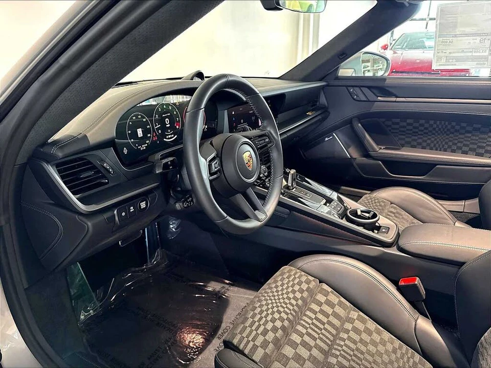 2026 Porsche 911 - Image 4 of 29
