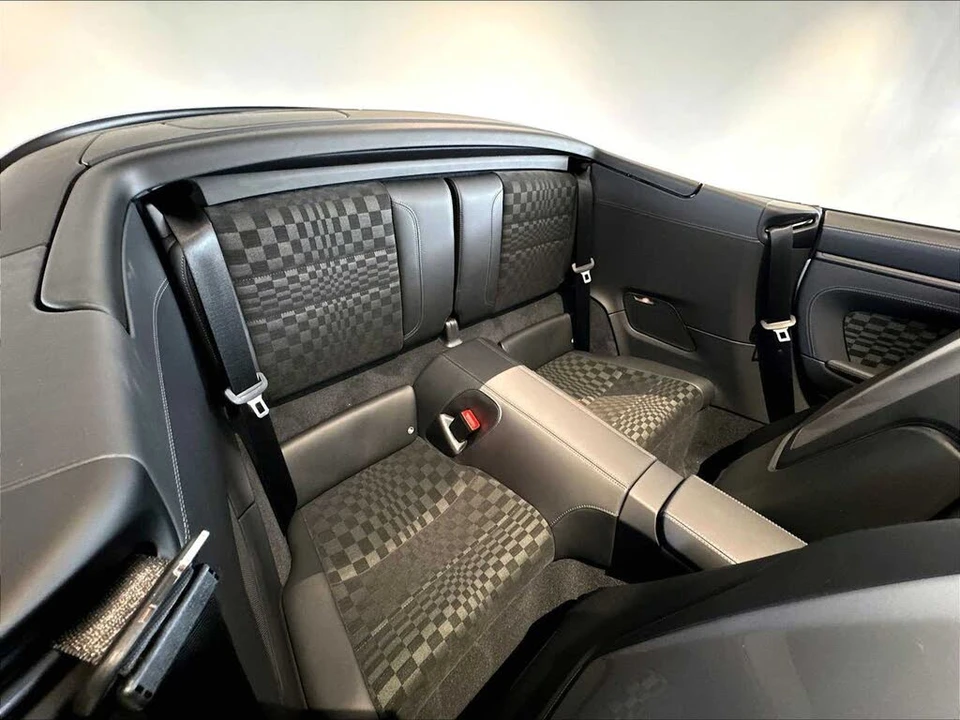 2026 Porsche 911 - Image 25 of 29
