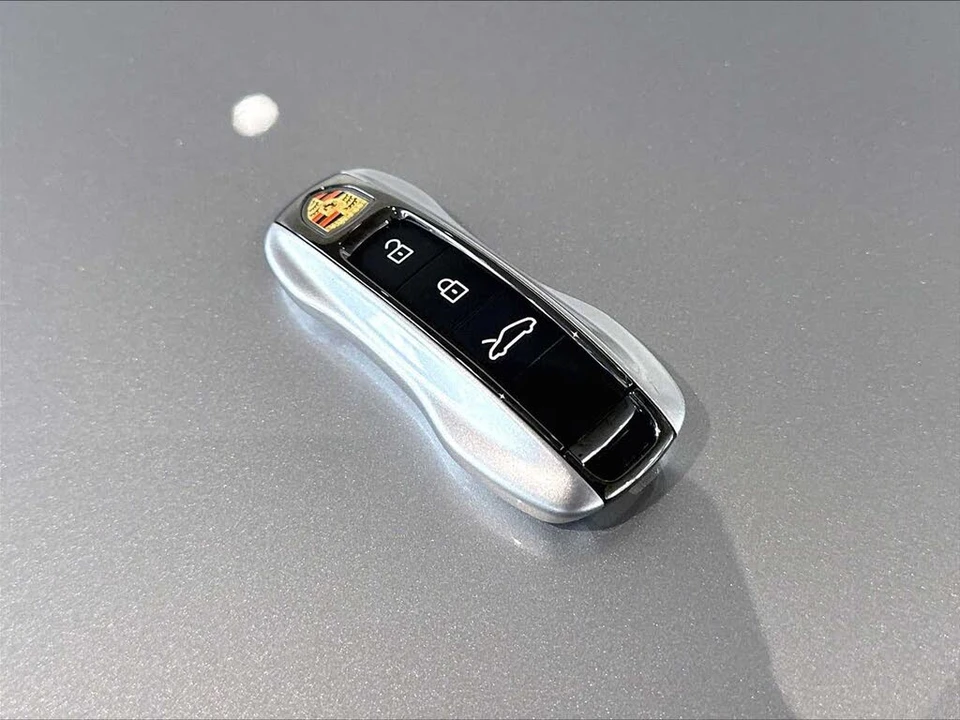 2026 Porsche 911 - Image 19 of 29