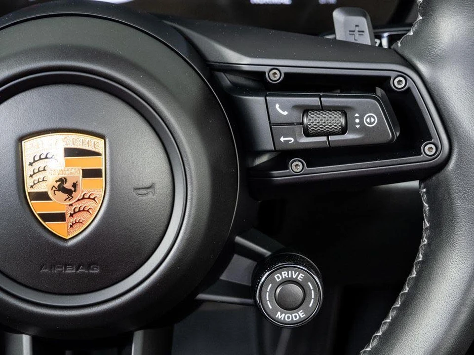 2026 Porsche 911 - Image 11 of 31