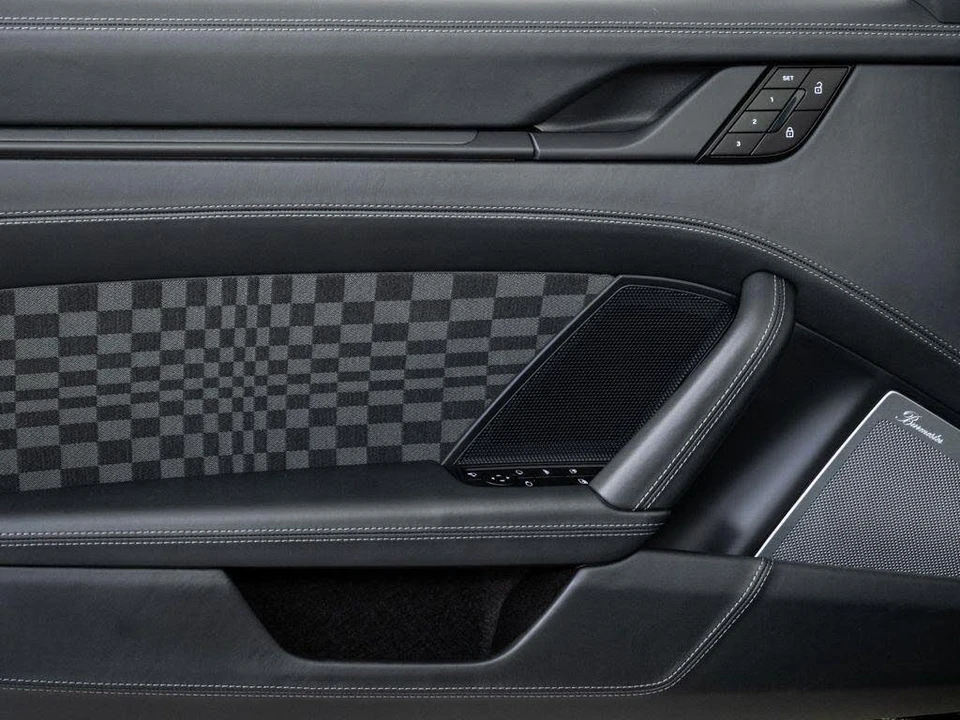 2026 Porsche 911 - Image 6 of 31