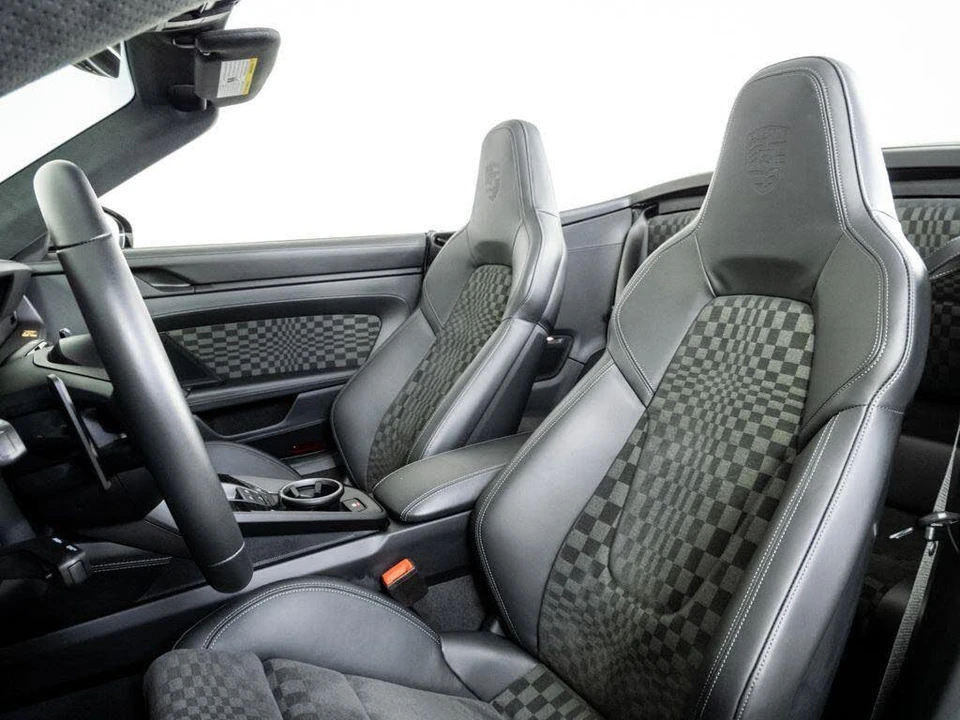 2026 Porsche 911 - Image 5 of 31