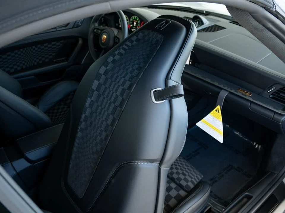 2026 Porsche 911 - Image 24 of 27