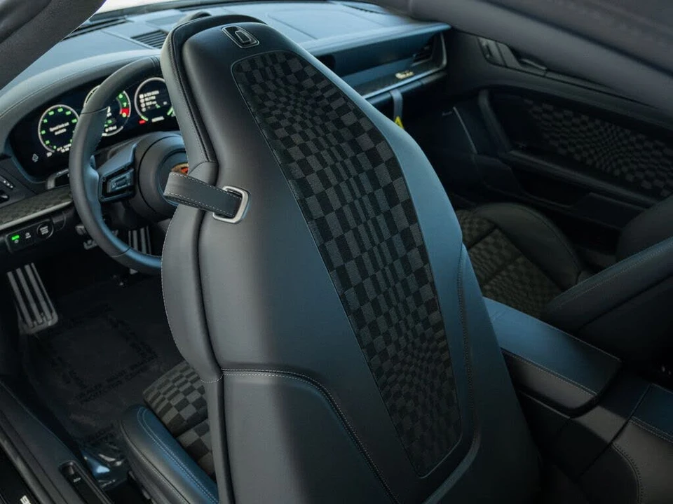 2026 Porsche 911 - Image 20 of 27