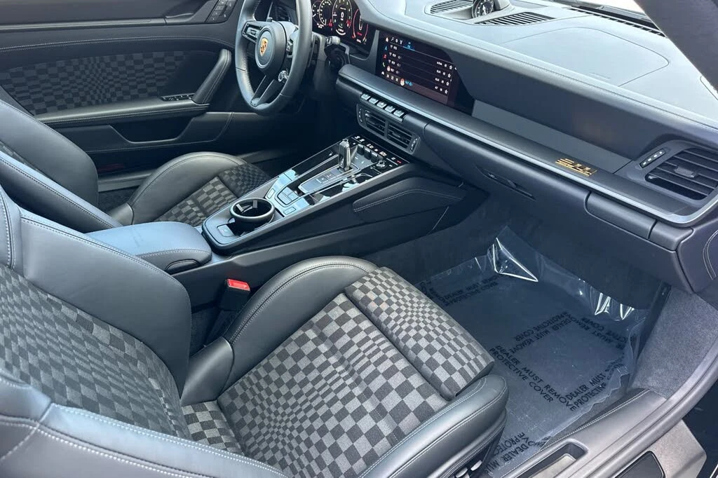 2026 Porsche 911 - Image 16 of 28