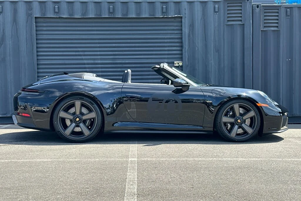2026 Porsche 911 - Image 9 of 28
