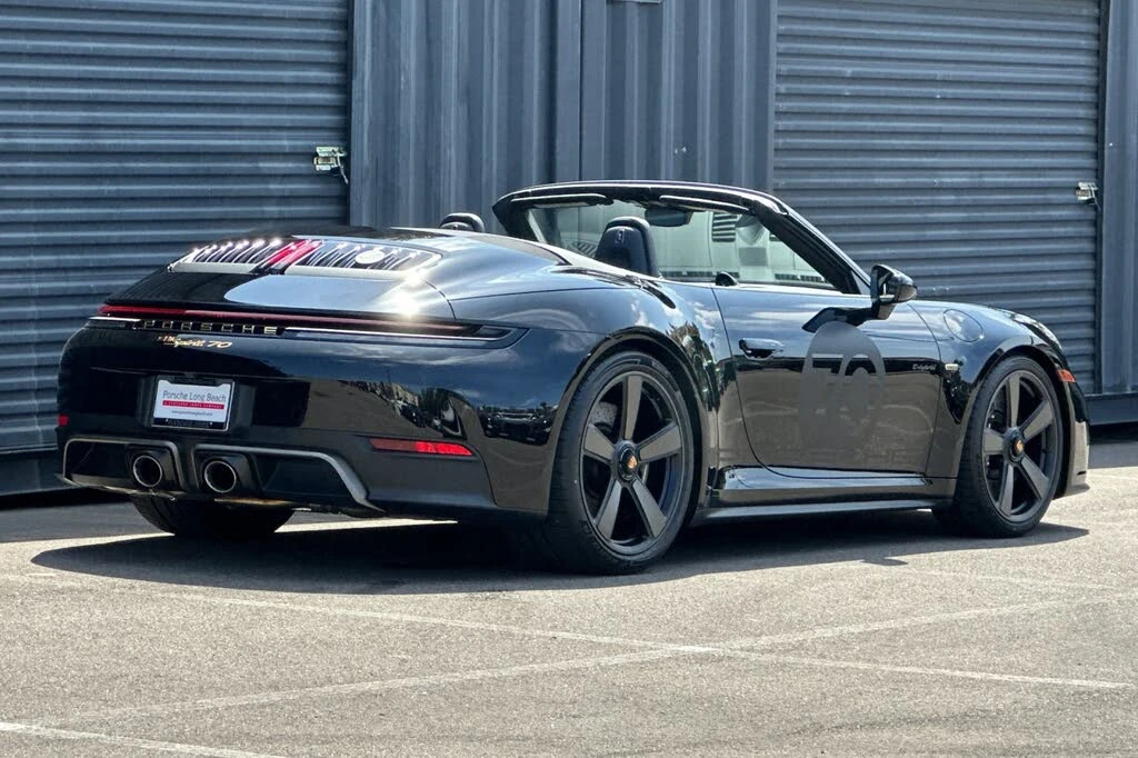 2026 Porsche 911 - Image 8 of 28