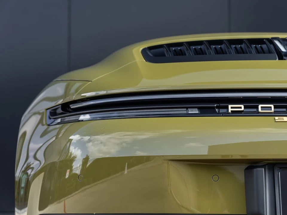 2026 Porsche 911 - Image 20 of 31