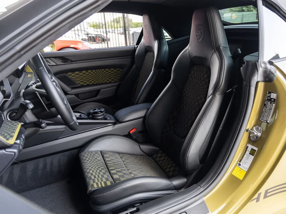 2026 Porsche 911 - Image 5 of 31