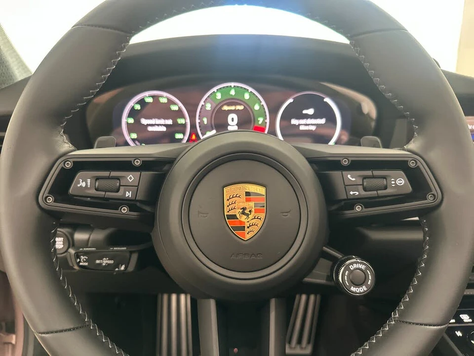 2026 Porsche 911 - Image 21 of 26