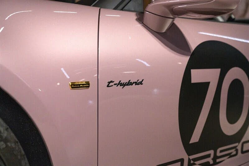 2026 Porsche 911 - Image 13 of 31