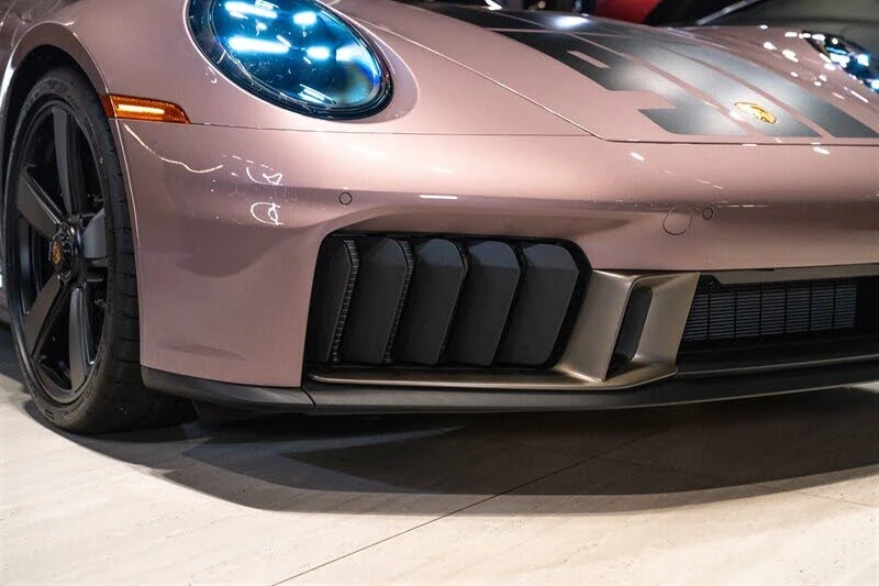 2026 Porsche 911 - Image 11 of 31