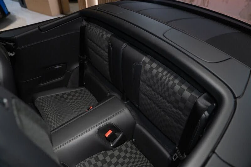 2026 Porsche 911 - Image 24 of 31