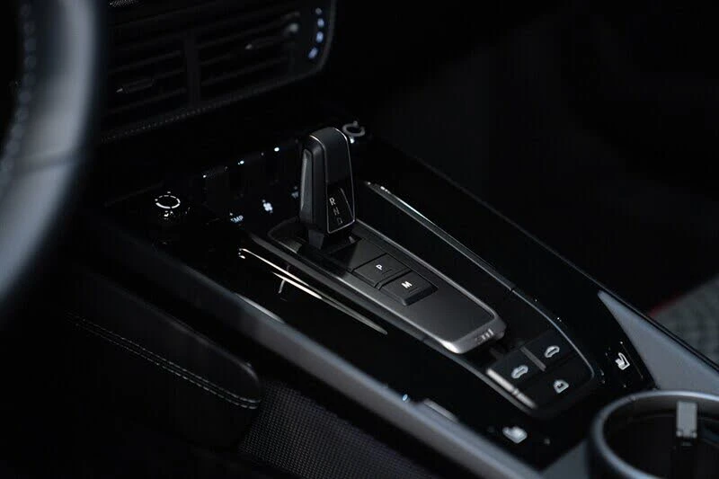 2026 Porsche 911 - Image 28 of 31
