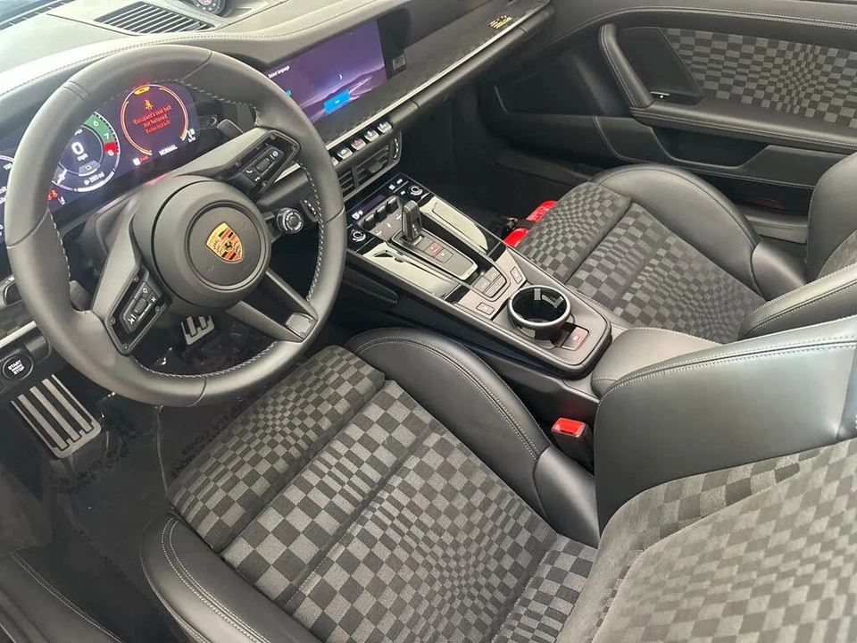 2026 Porsche 911 - Image 4 of 26