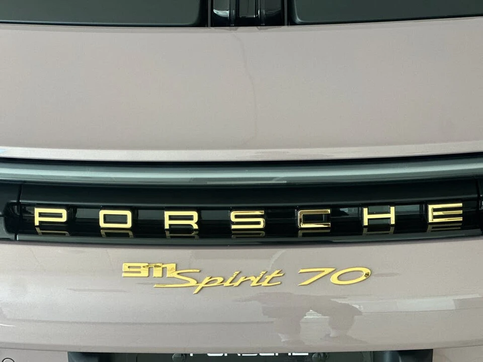 2026 Porsche 911 - Image 25 of 26