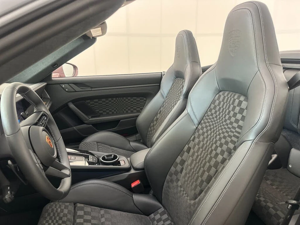 2026 Porsche 911 - Image 5 of 26