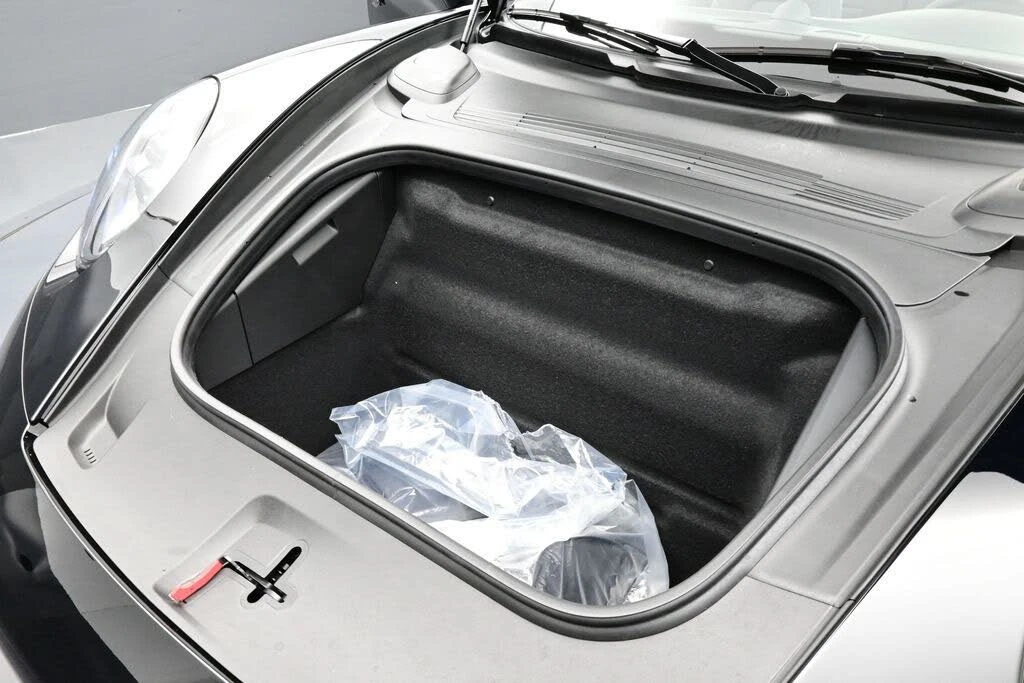 2026 Porsche 911 - Image 17 of 30
