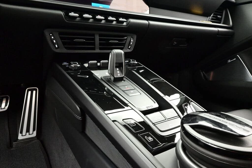 2026 Porsche 911 - Image 11 of 30