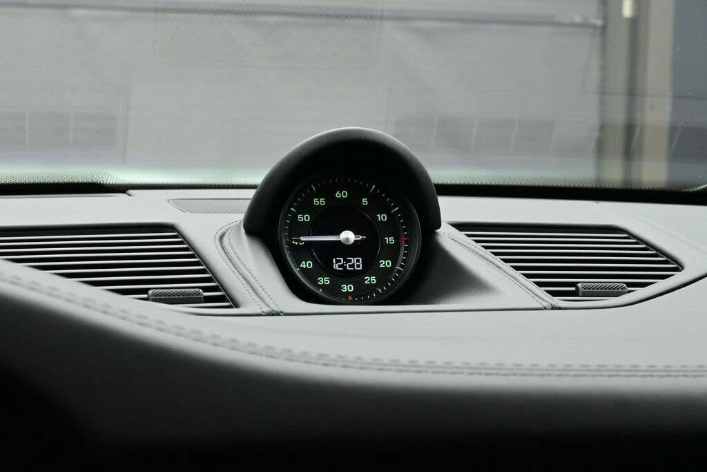 2026 Porsche 911 - Image 12 of 30