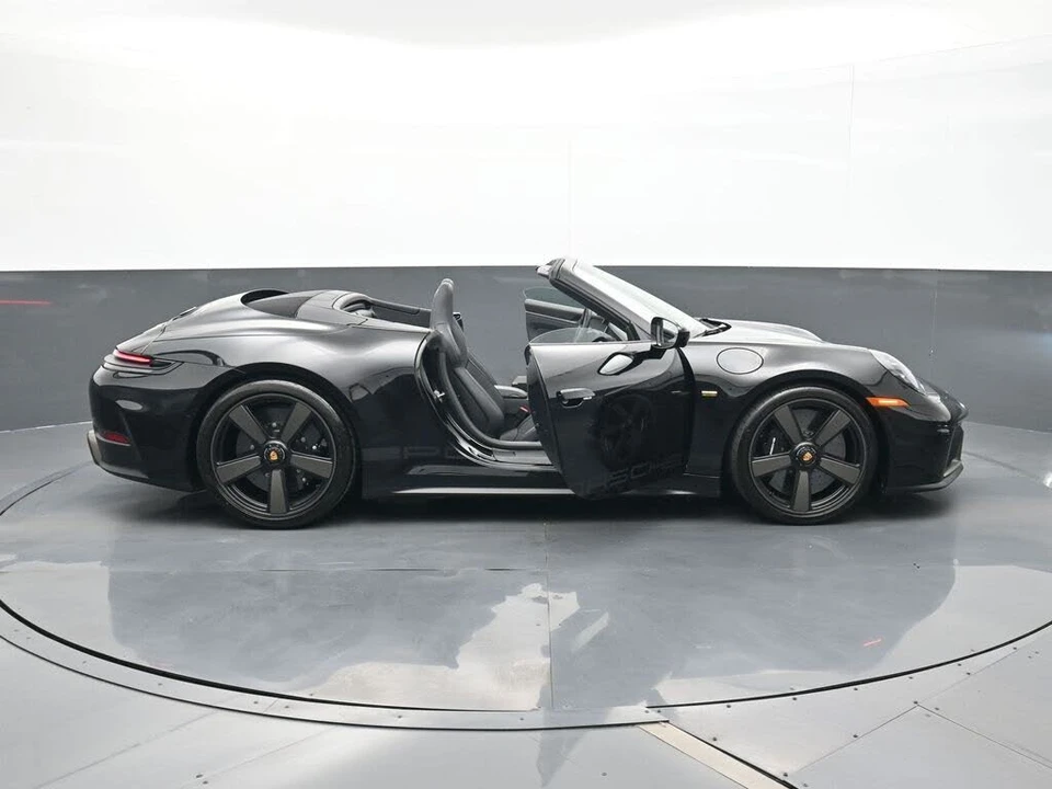 2026 Porsche 911 - Image 30 of 30