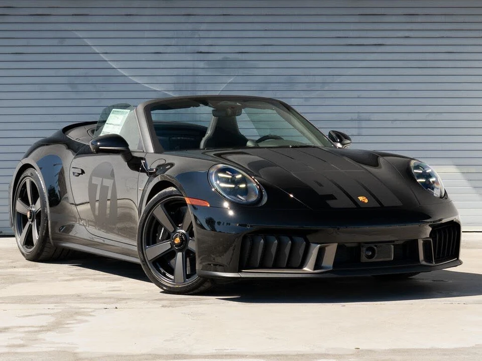 2026 Porsche 911 - Image 10 of 31