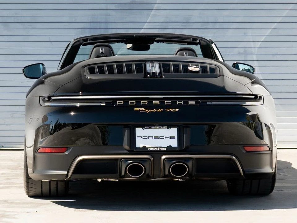 2026 Porsche 911 - Image 6 of 31