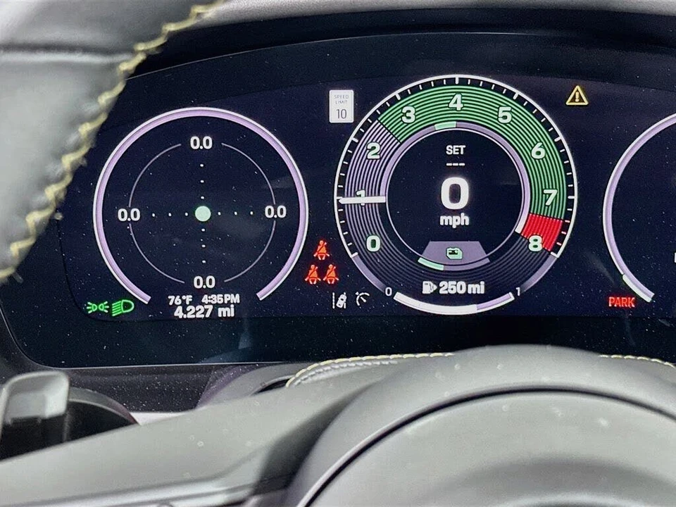 2026 Porsche 911 - Image 13 of 31