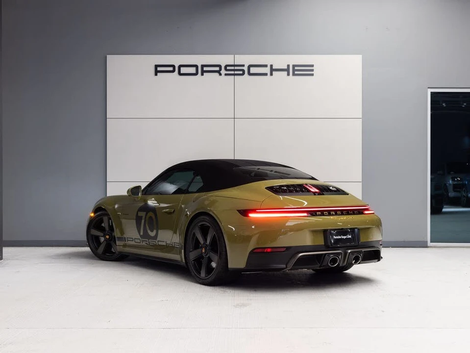 2026 Porsche 911 - Image 3 of 31