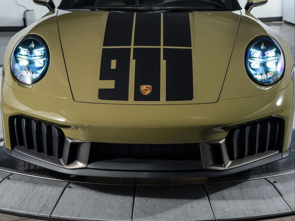 2026 Porsche 911 - Image 22 of 31