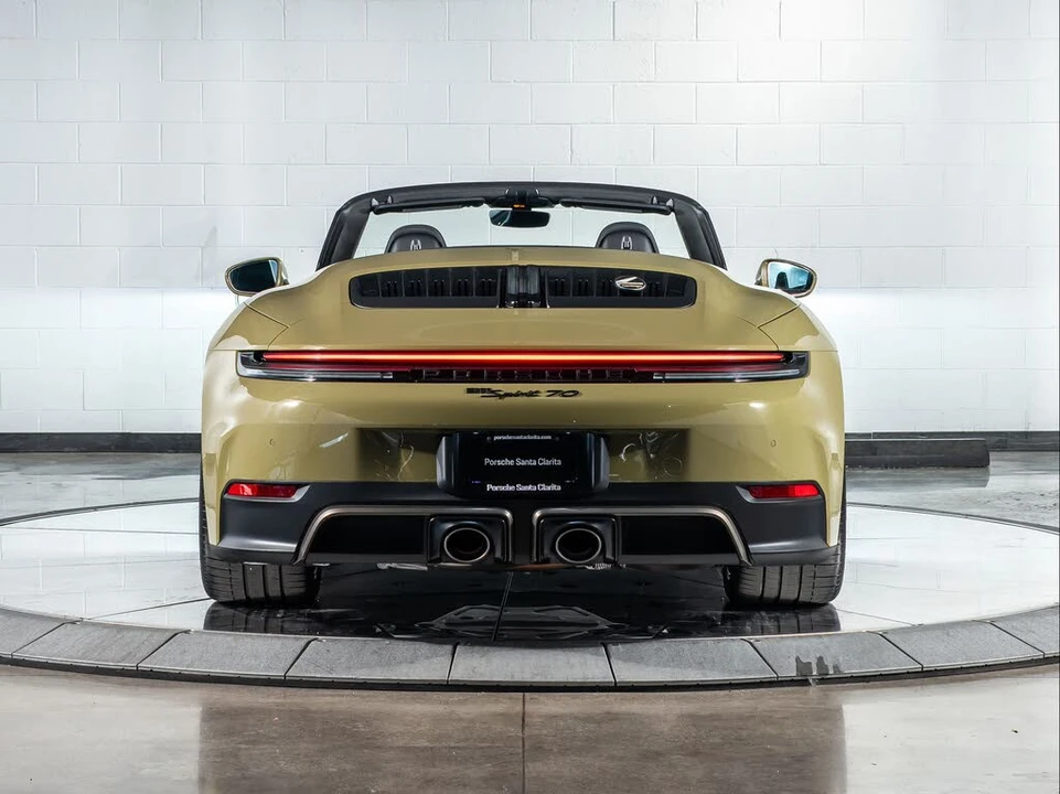 2026 Porsche 911 - Image 4 of 31
