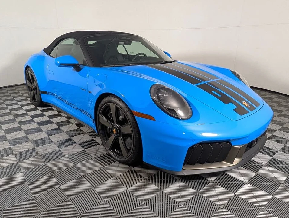 2026 Porsche 911 - Image 10 of 31