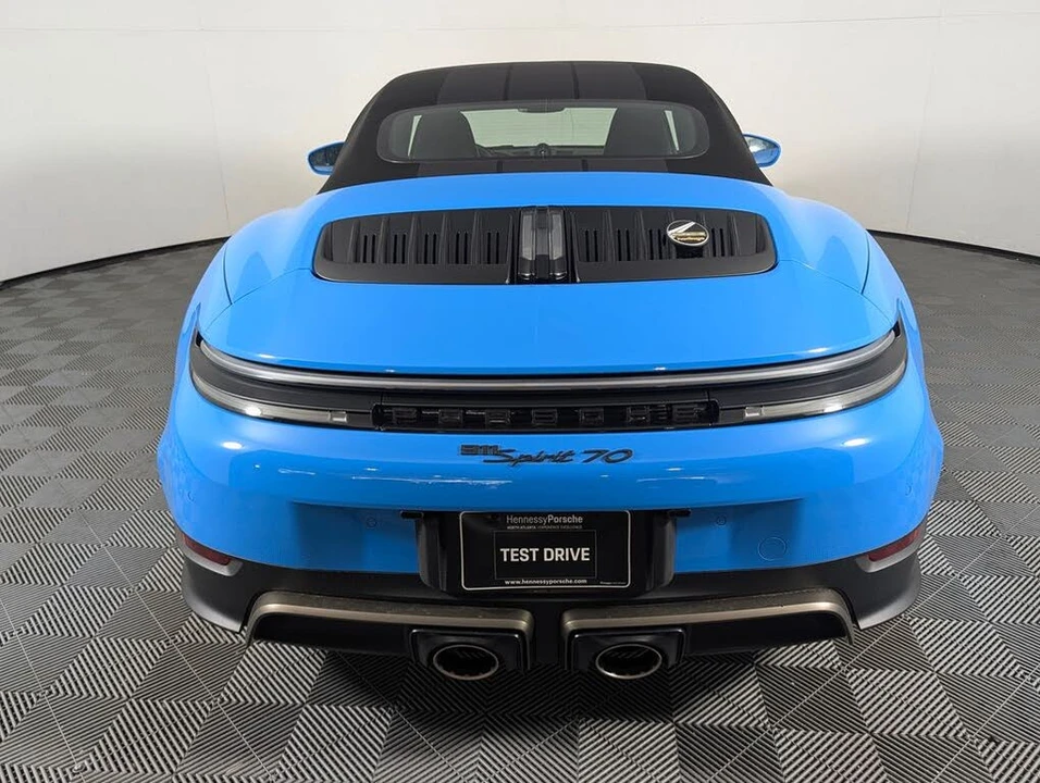 2026 Porsche 911 - Image 7 of 31