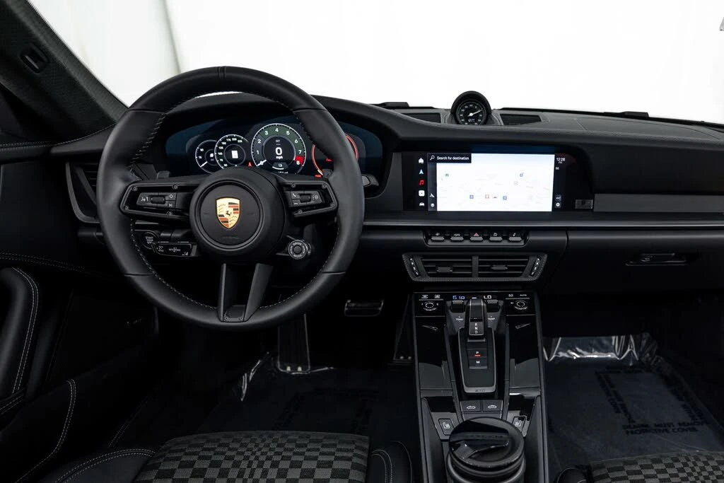 2026 Porsche 911 - Image 13 of 31