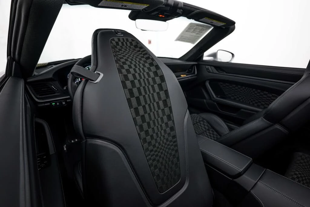 2026 Porsche 911 - Image 25 of 31