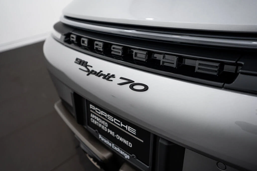 2026 Porsche 911 - Image 28 of 31
