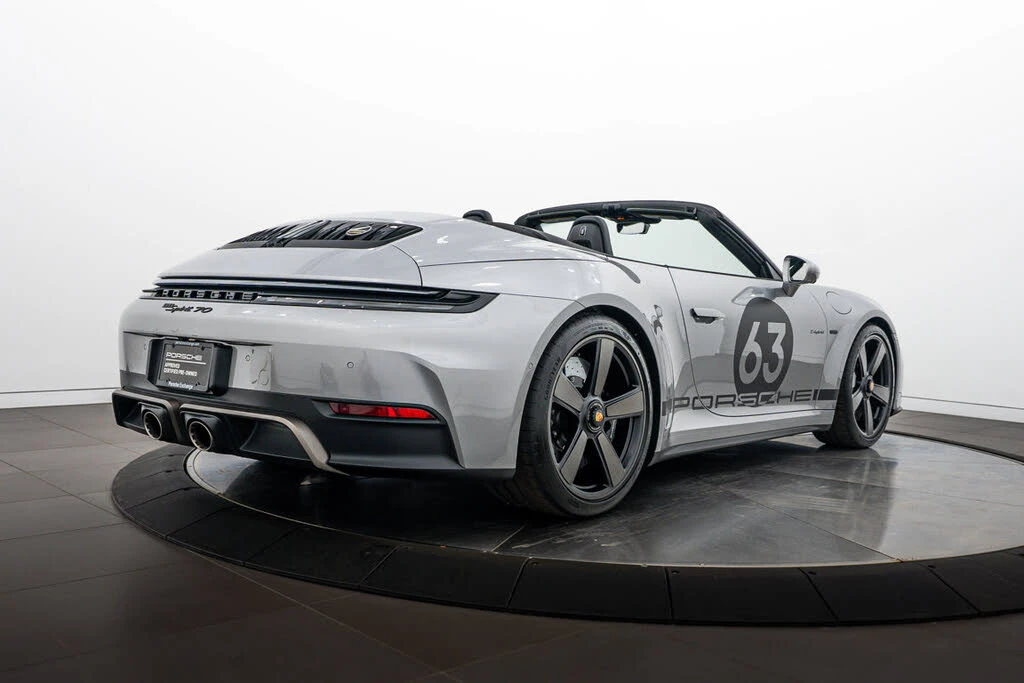 2026 Porsche 911 - Image 7 of 31