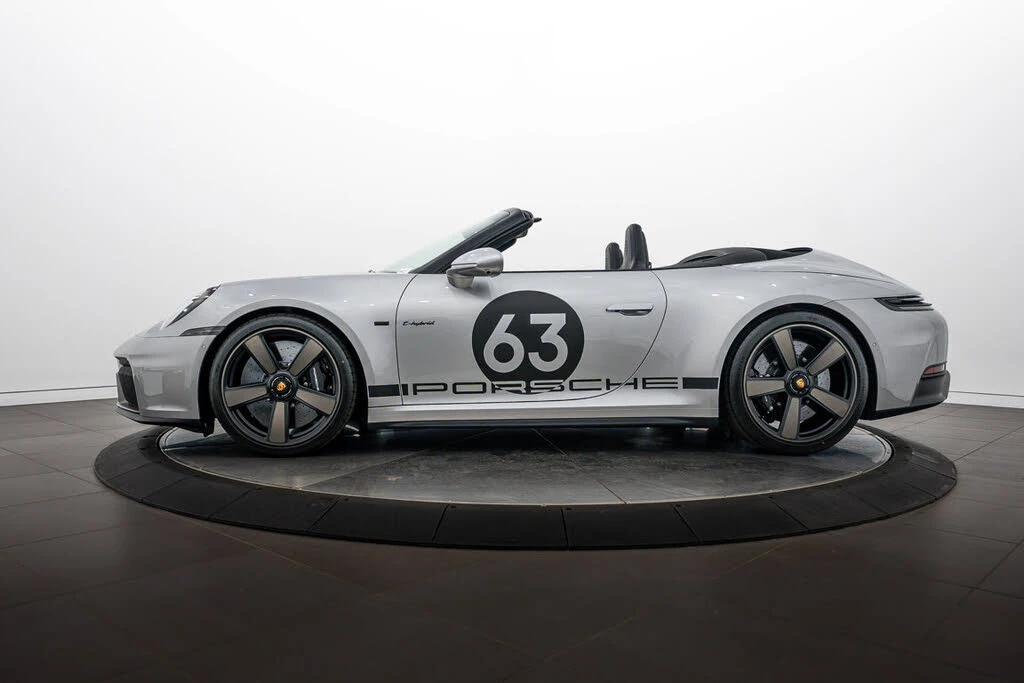 2026 Porsche 911 - Image 2 of 31