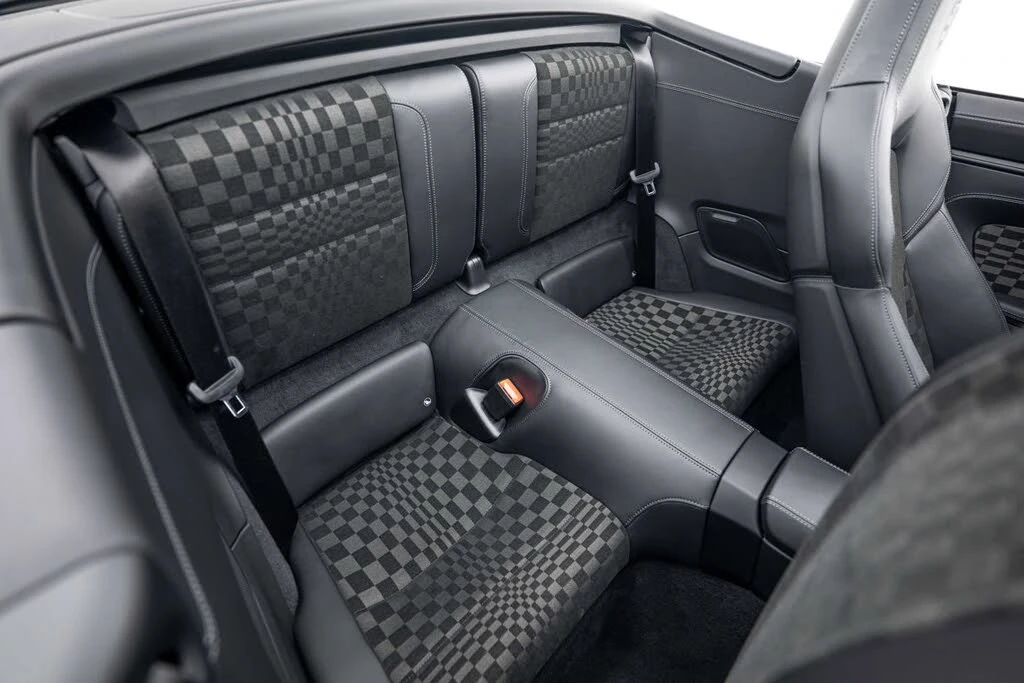 2026 Porsche 911 - Image 17 of 31