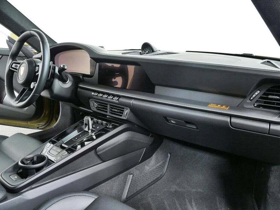2026 Porsche 911 - Image 22 of 31