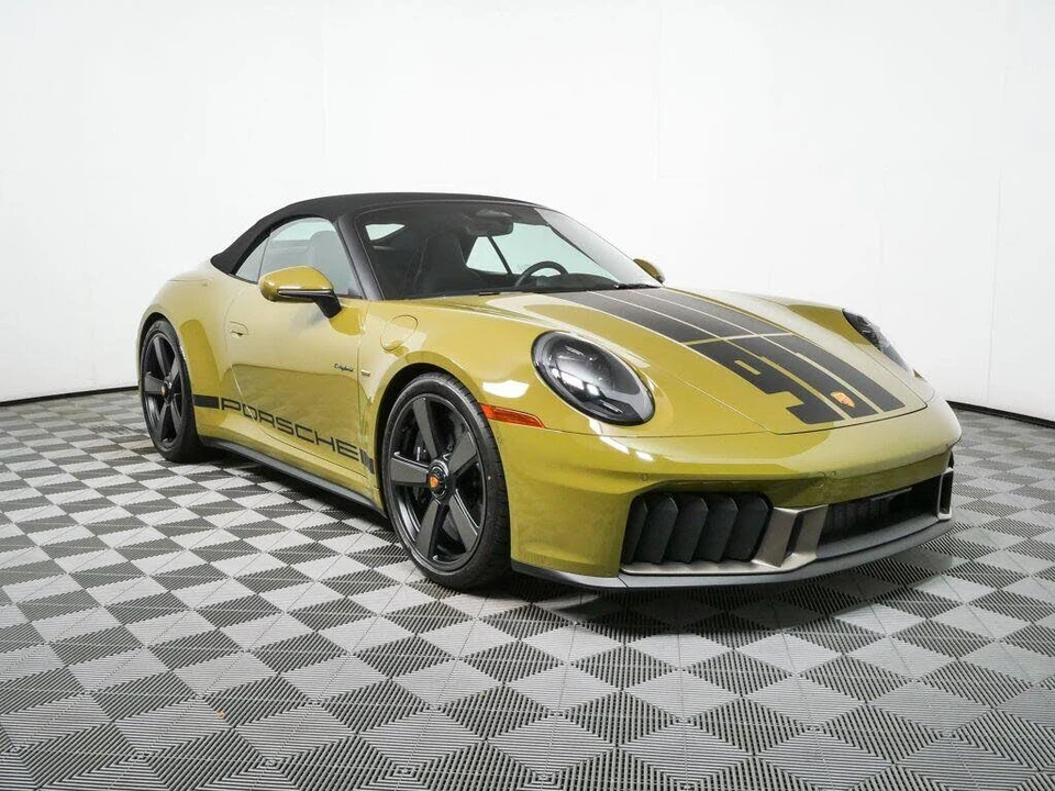 2026 Porsche 911 - Image 31 of 31