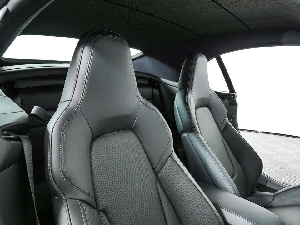 2026 Porsche 911 - Image 21 of 31