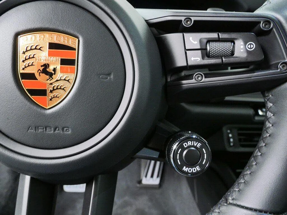2026 Porsche 911 - Image 11 of 31