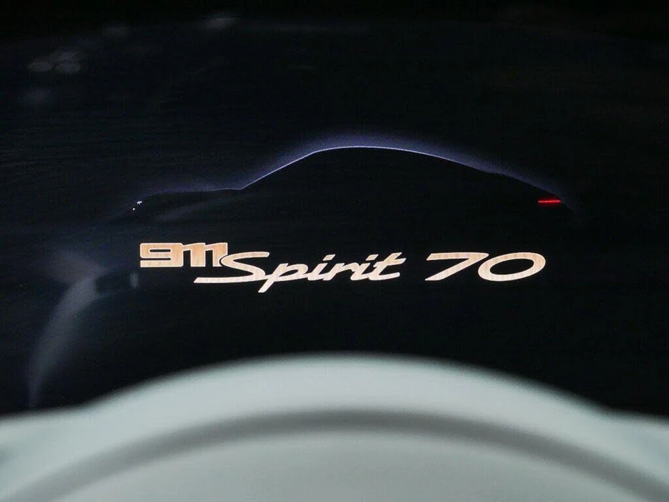 2026 Porsche 911 - Image 12 of 31