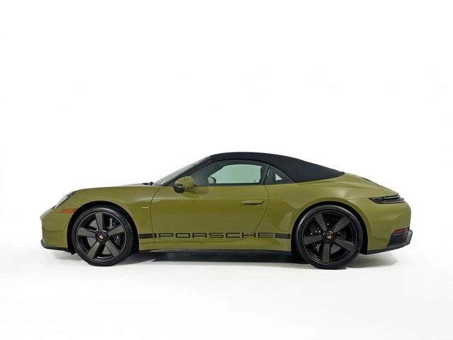 2026 Porsche 911 - Image 2 of 4