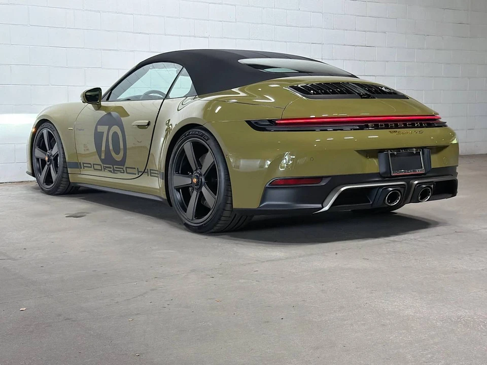 2026 Porsche 992 Carrera - Image 3 of 5