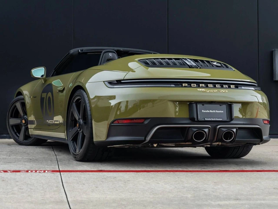 2026 Porsche 911 - Image 3 of 5
