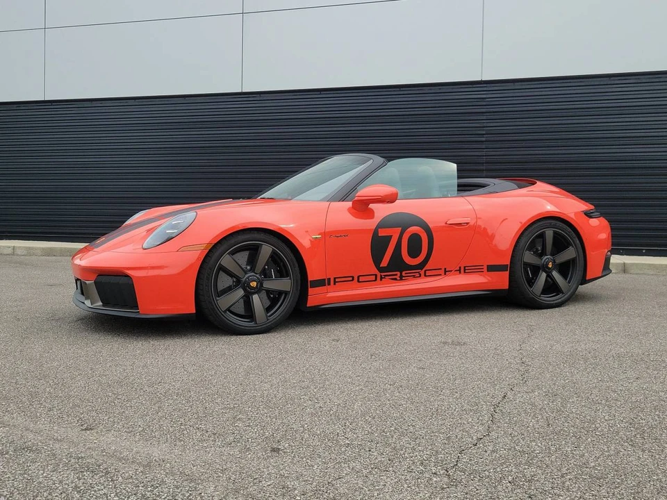 2026 Porsche 992 Carrera - Image 2 of 5